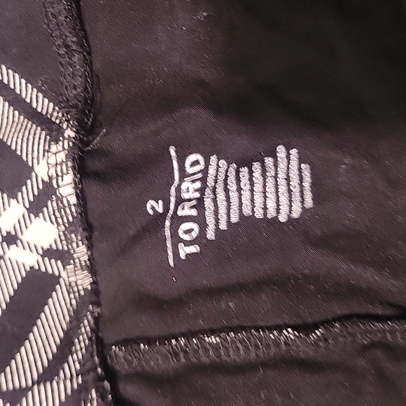 Torrid leggings - Picture 2 of 2